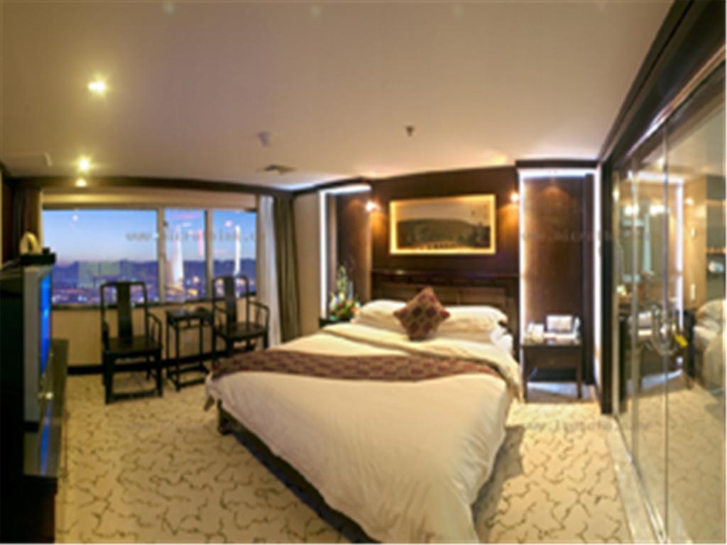 New Era Hotel Кунмин Екстериор снимка