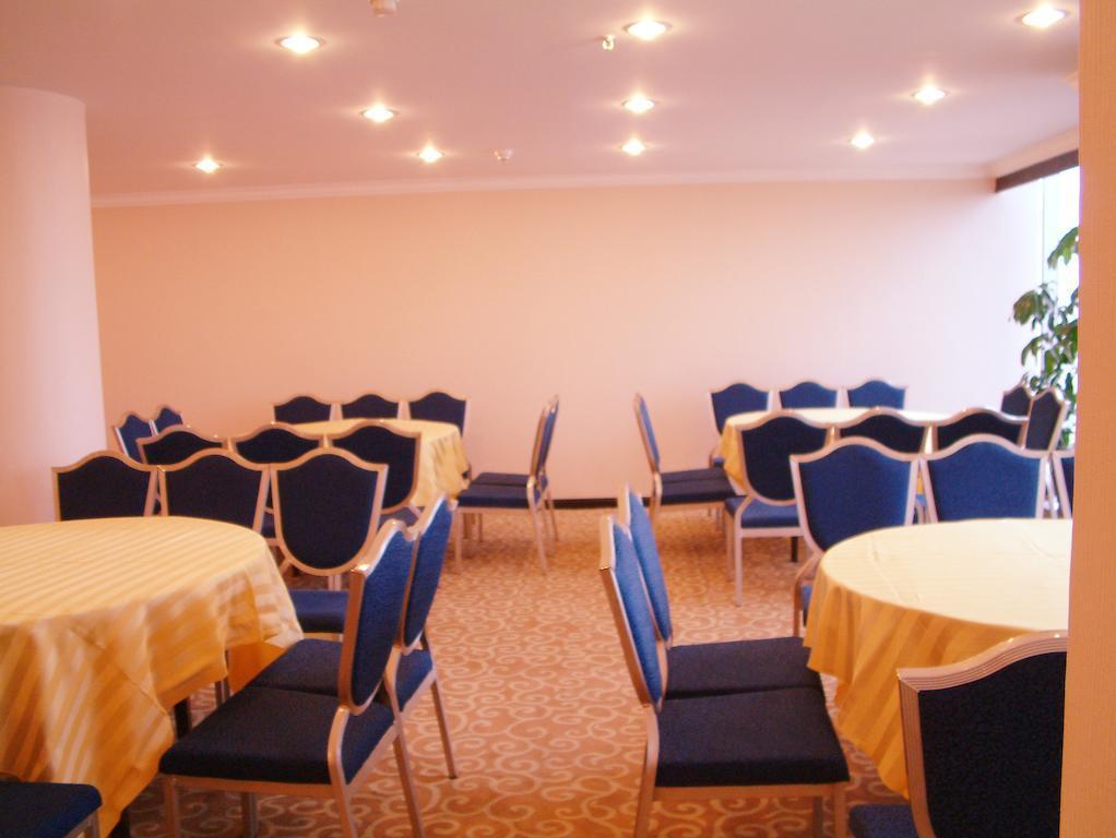 New Era Hotel Кунмин Екстериор снимка
