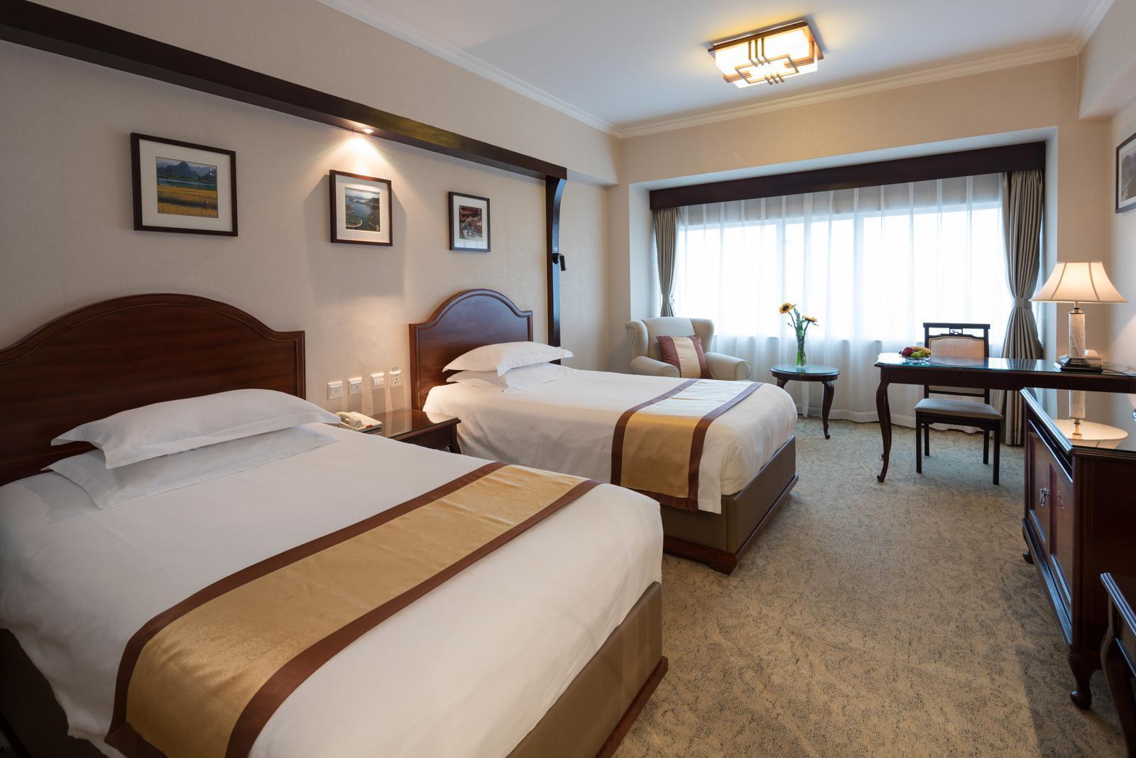 New Era Hotel Кунмин Екстериор снимка
