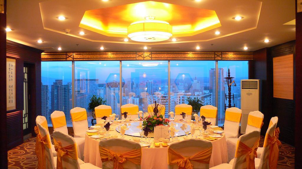 New Era Hotel Кунмин Екстериор снимка