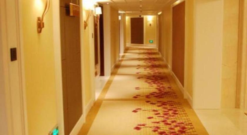 New Era Hotel Кунмин Екстериор снимка