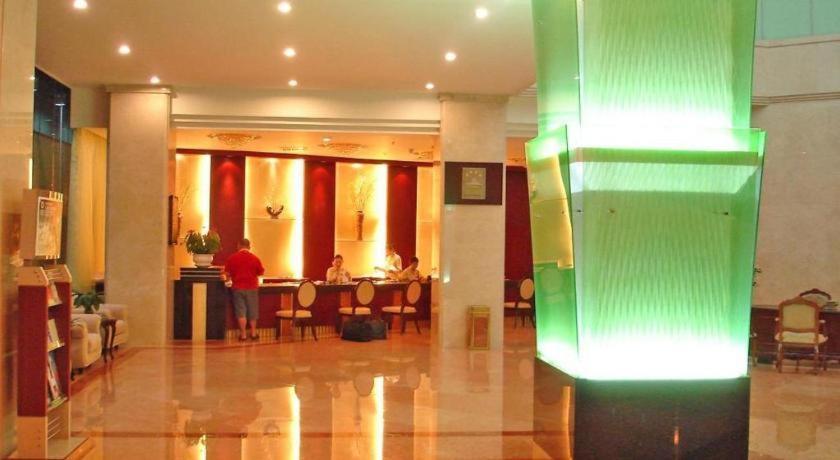 New Era Hotel Кунмин Екстериор снимка