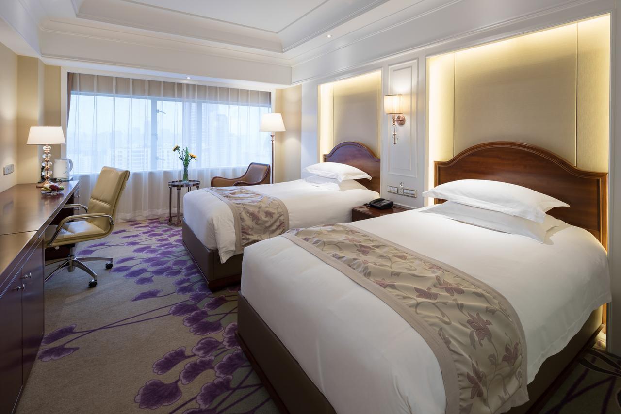 New Era Hotel Кунмин Екстериор снимка