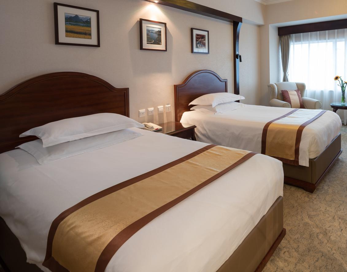 New Era Hotel Кунмин Екстериор снимка
