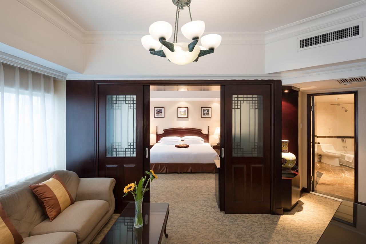 New Era Hotel Кунмин Екстериор снимка
